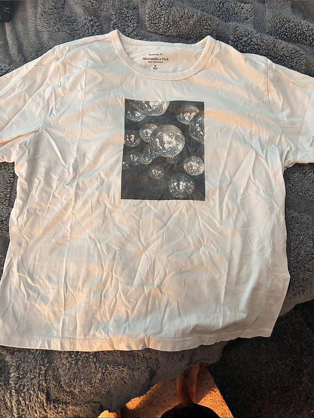 Abercrombie & Fitch Short-Sleeve Disco Ball Graphic Skimming Tee White & Black